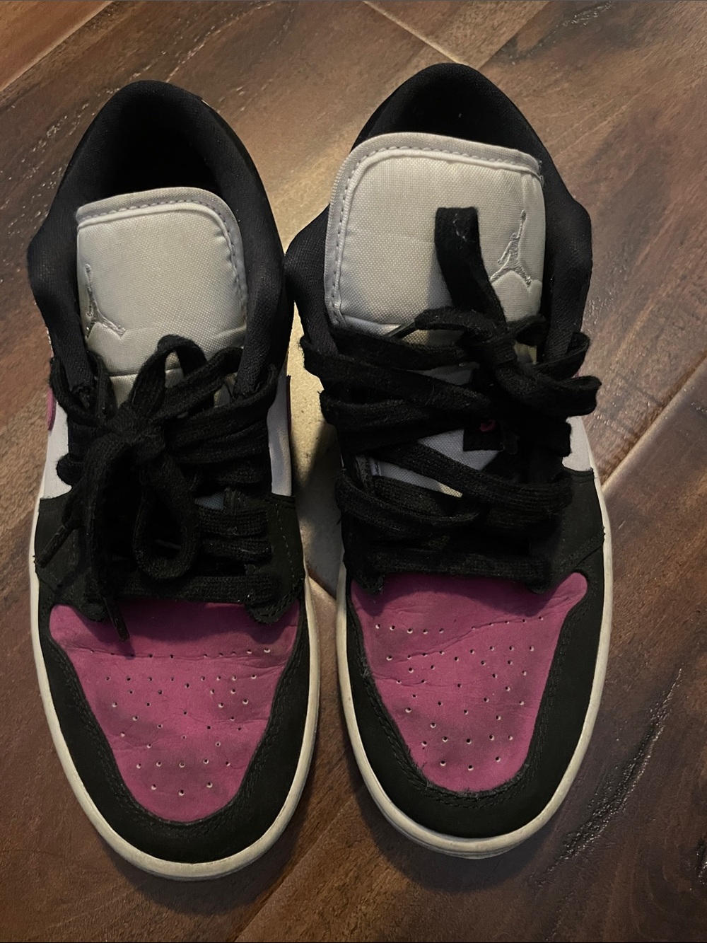 Nike Low-Top Sneakers in Pink, Black & White